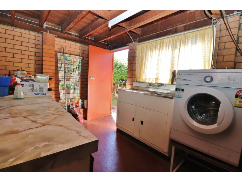 102 MOORE STREET, Kingaroy QLD 4610