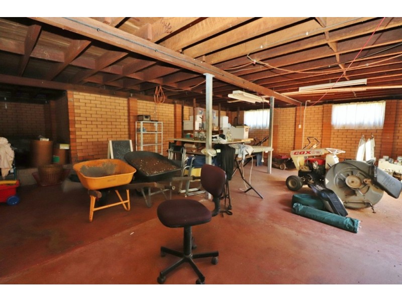 102 MOORE STREET, Kingaroy QLD 4610