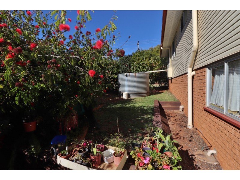 102 MOORE STREET, Kingaroy QLD 4610