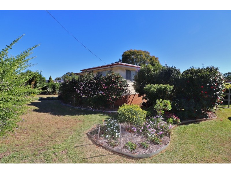 102 MOORE STREET, Kingaroy QLD 4610