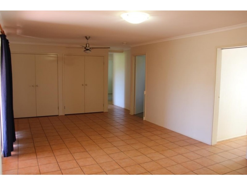27 BOTTLEBRUSH STREET, Kingaroy QLD 4610