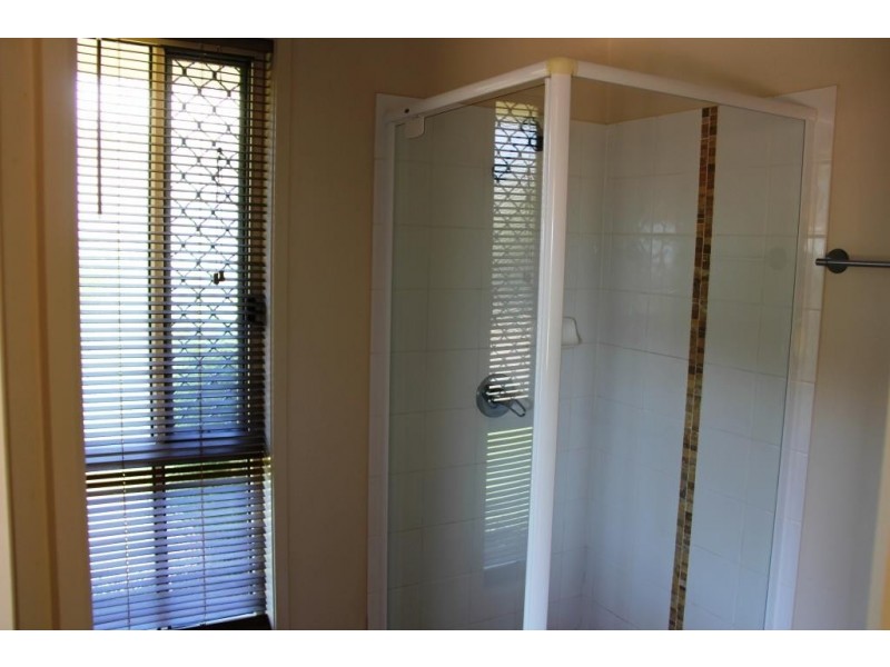 27 BOTTLEBRUSH STREET, Kingaroy QLD 4610
