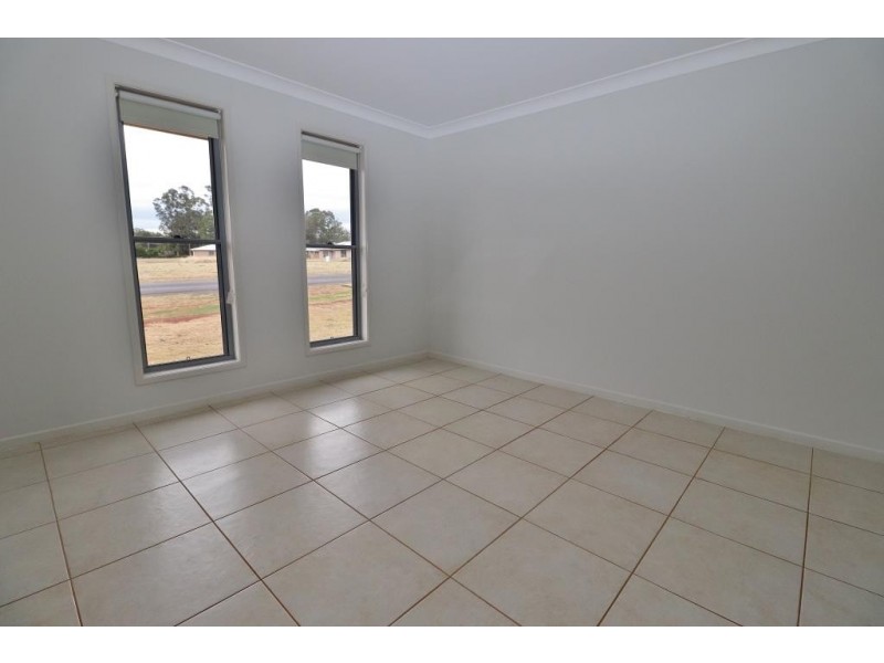 8 LORD STREET, Memerambi QLD 4610