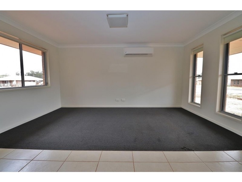 8 LORD STREET, Memerambi QLD 4610