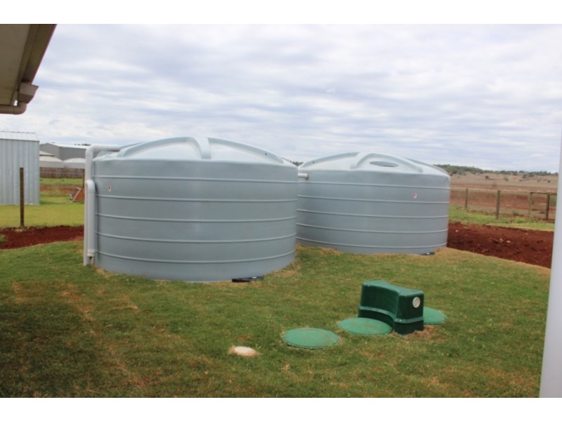 8 LORD STREET, Memerambi QLD 4610