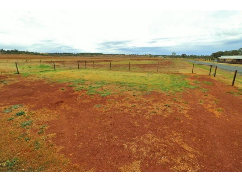 8 LORD STREET, Memerambi QLD 4610