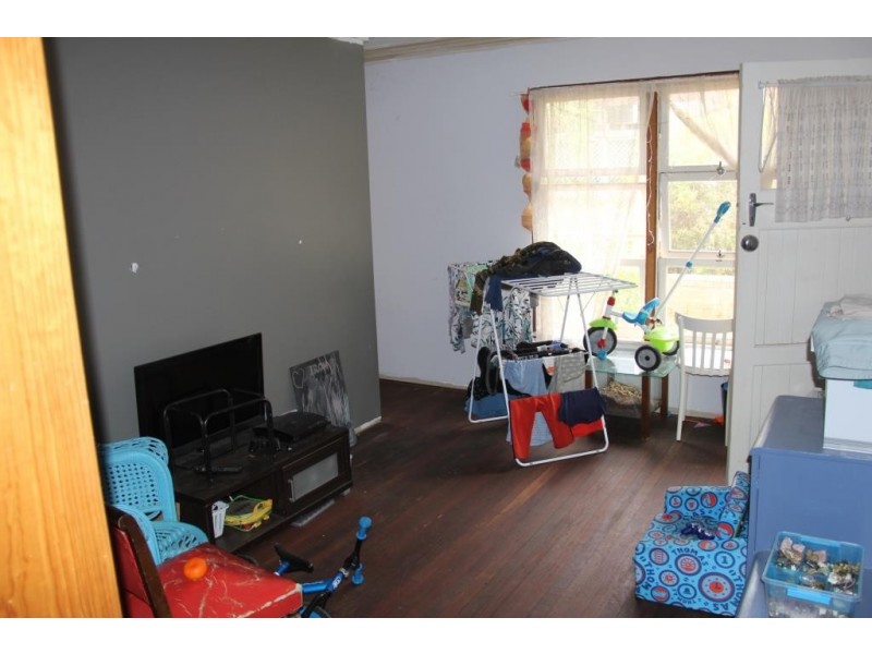 25 MOONYA STREET, Kingaroy QLD 4610