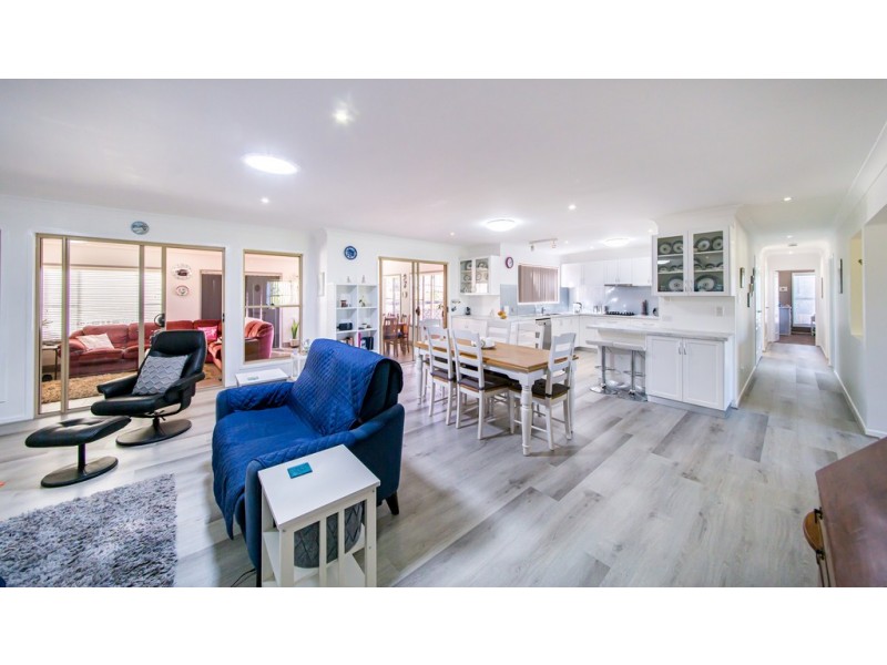 143 PREMIER DRIVE, Kingaroy QLD 4610