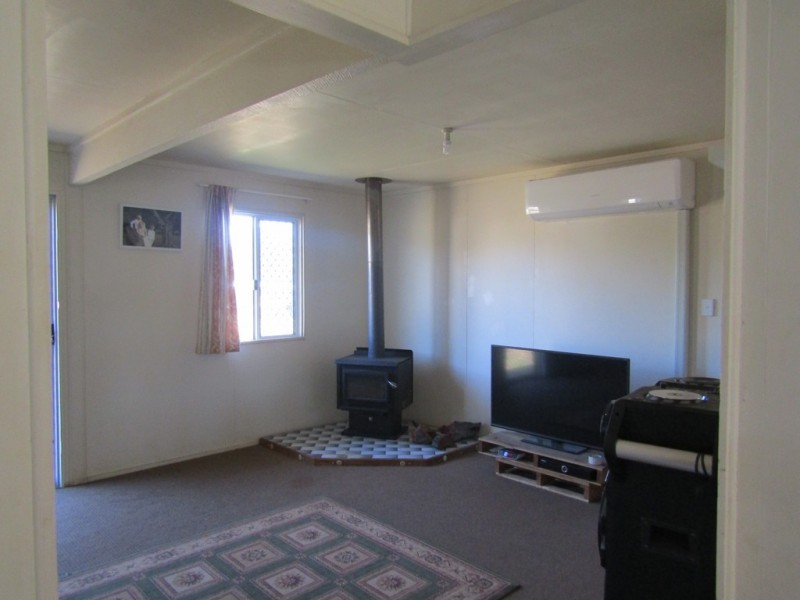 6 Booth Street, Kingaroy QLD 4610