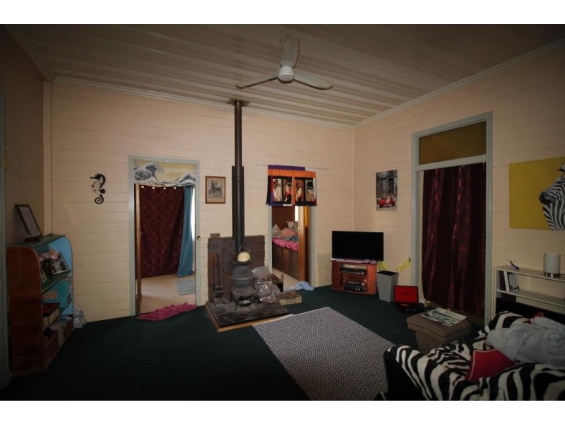 110 BRISBANE STREET, Nanango QLD 4615