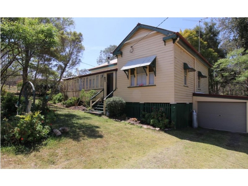 110 BRISBANE STREET, Nanango QLD 4615