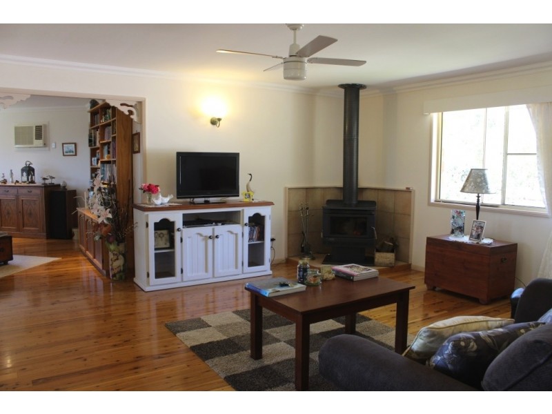 9 Tidar Crt, Kingaroy QLD 4610