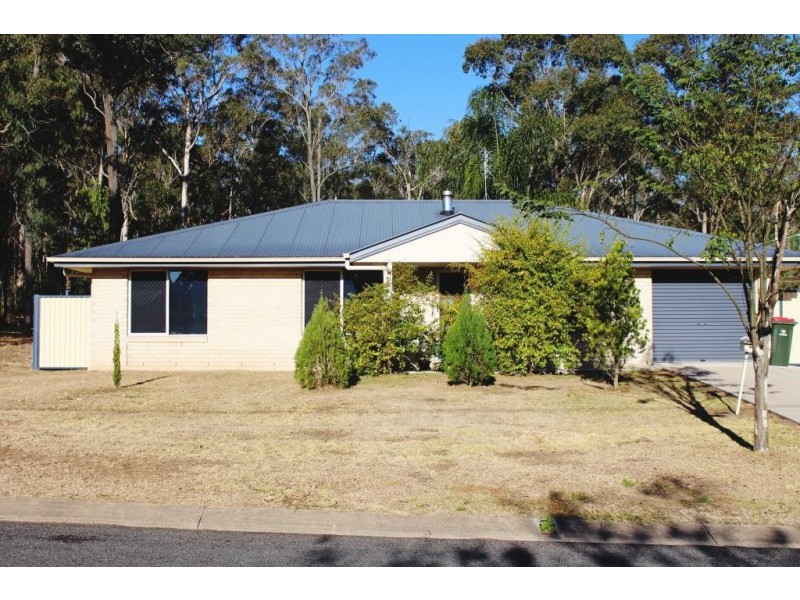 10 Dalkeith Street, Nanango QLD 4615