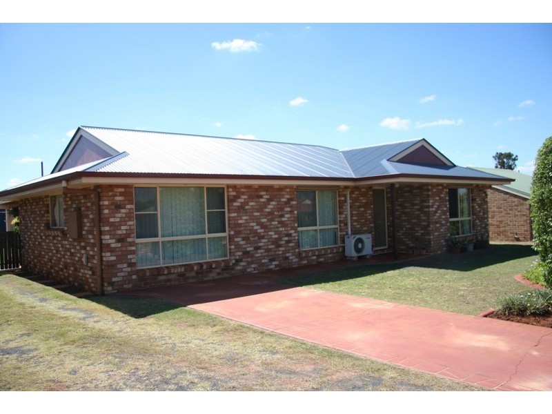8 Margaret Street, Kingaroy QLD 4610