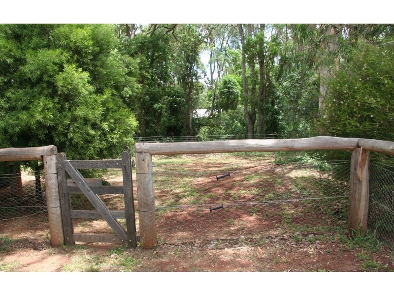 2 ANDREW STREET, Coolabunia QLD 4610