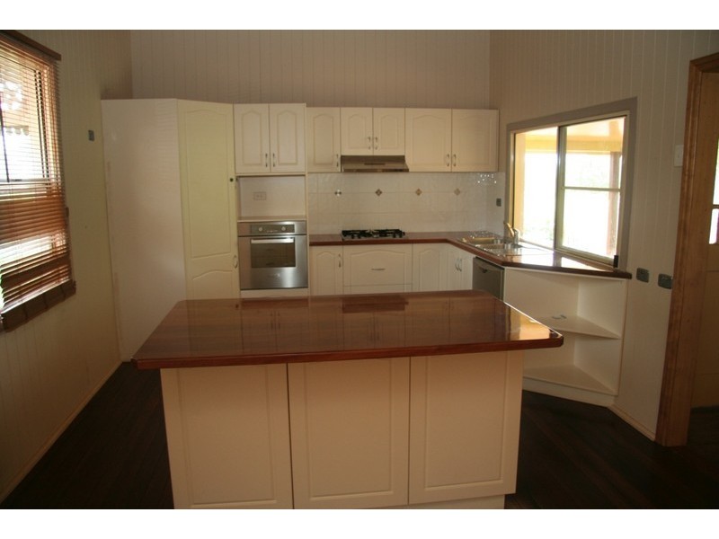 2 ANDREW STREET, Coolabunia QLD 4610