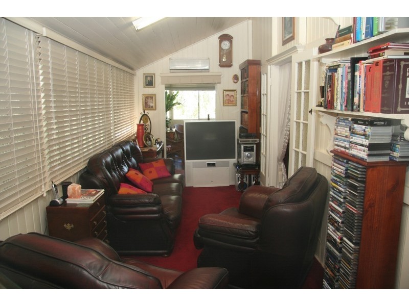 Wooroolin QLD 4608