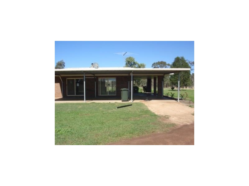 16 Toomeys Road, Kingaroy QLD 4610