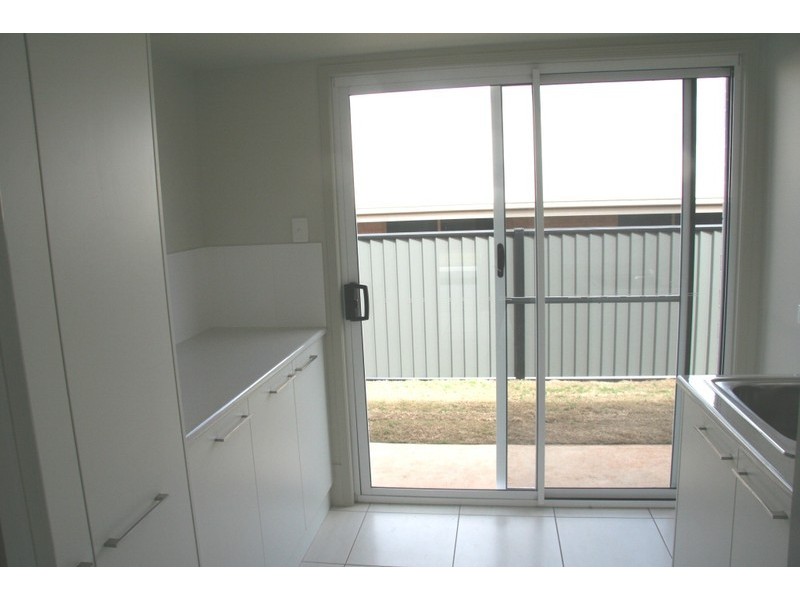 10 Allan Place, Kingaroy QLD 4610