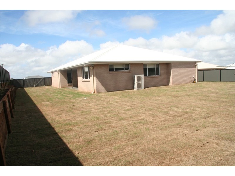 10 Allan Place, Kingaroy QLD 4610