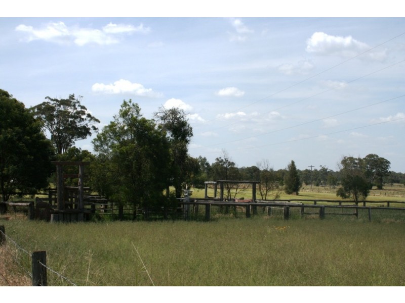 Wattle Grove QLD 4610