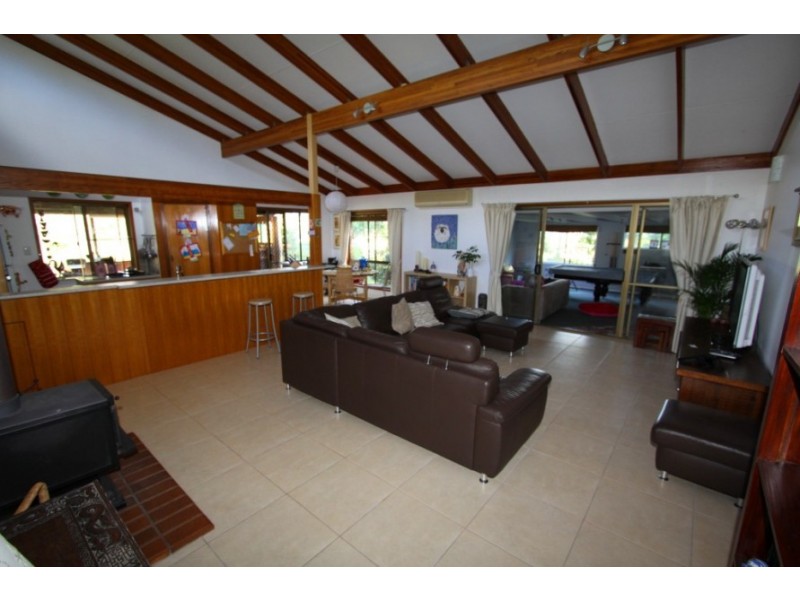 124 Crawford Booie Rd, Kingaroy QLD 4610