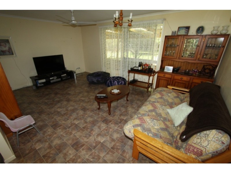 341 Izzards Rd, Nanango QLD 4615