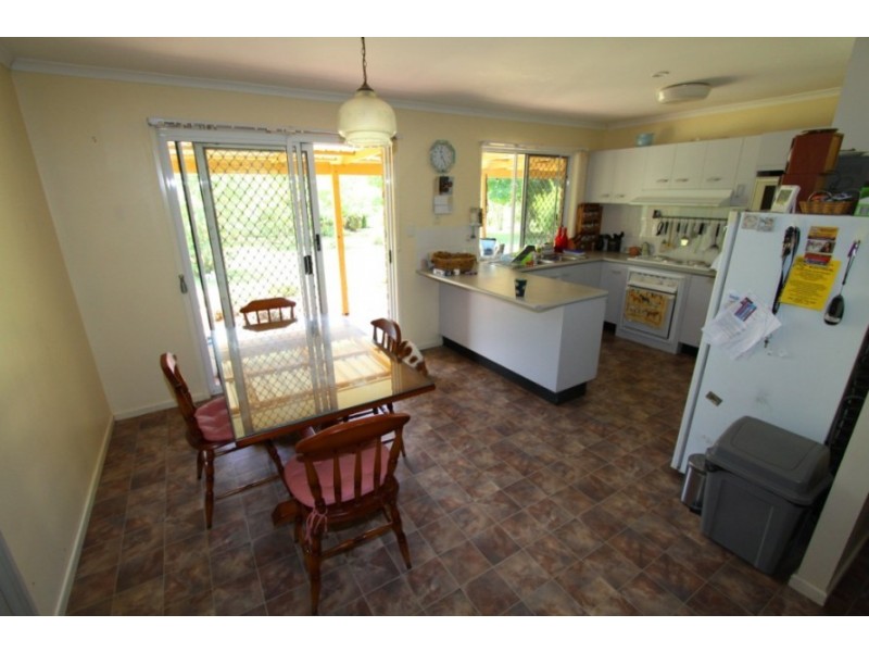 341 Izzards Rd, Nanango QLD 4615