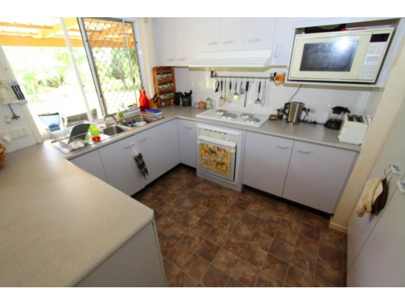 341 Izzards Rd, Nanango QLD 4615