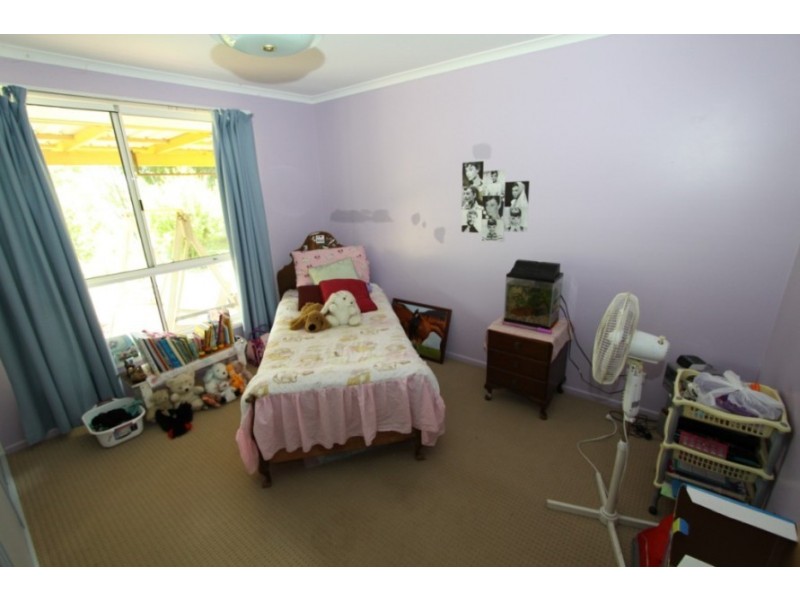 341 Izzards Rd, Nanango QLD 4615