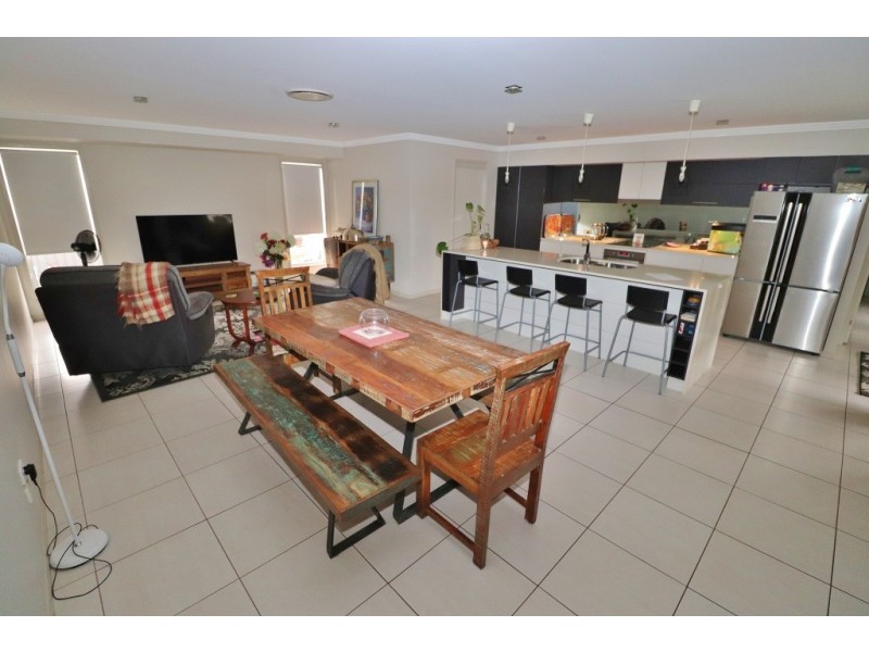 10 Allan Place, Kingaroy QLD 4610