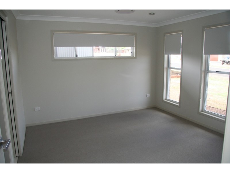10 Allan Place, Kingaroy QLD 4610