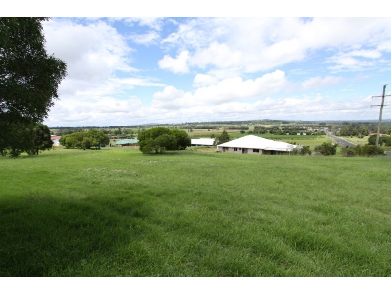 41 Sonaree Drive, Kingaroy QLD 4610