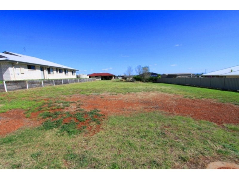 30 Bernard Cres, Kingaroy QLD 4610