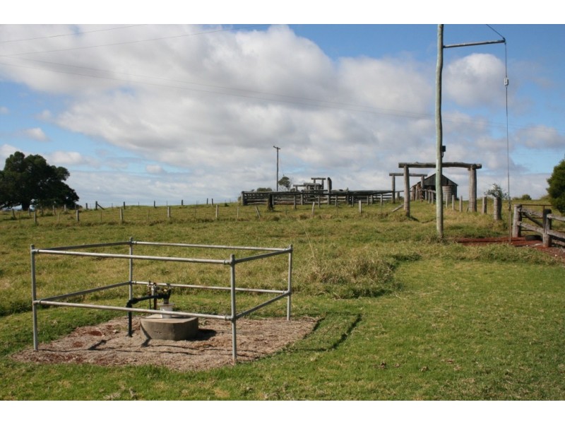 Wattle Grove QLD 4610