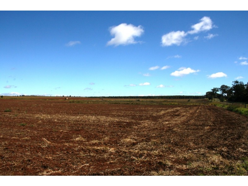 Wattle Grove QLD 4610