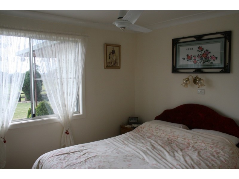 Wattle Grove QLD 4610