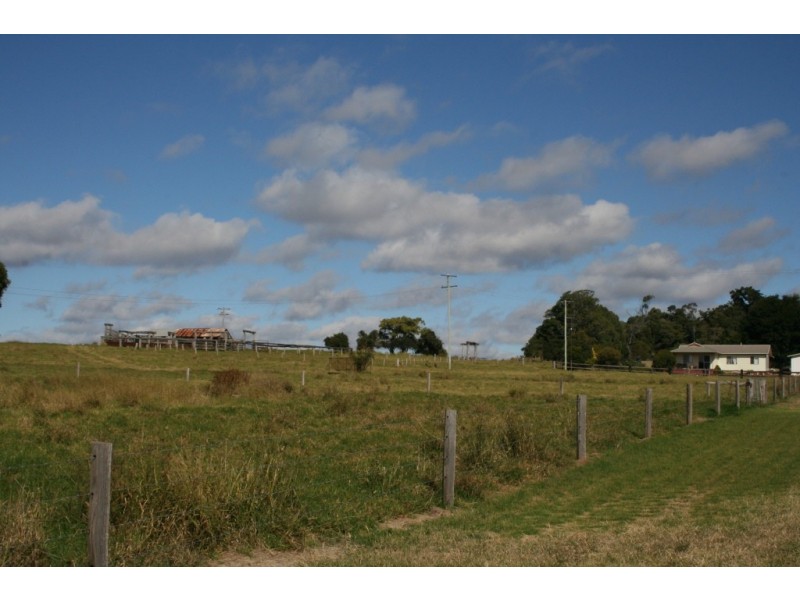 Wattle Grove QLD 4610