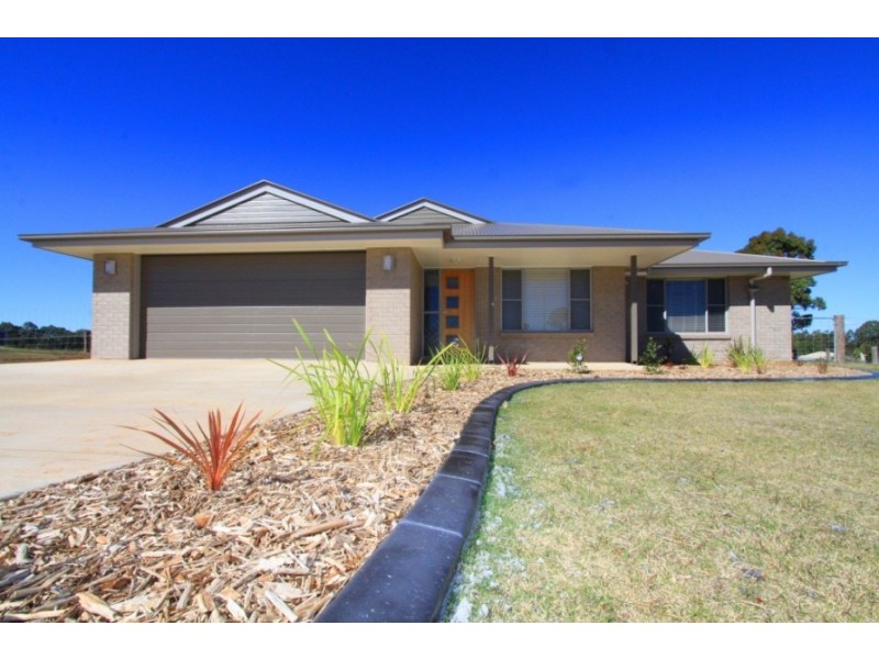 40 Rosella Pde, Kingaroy QLD 4610