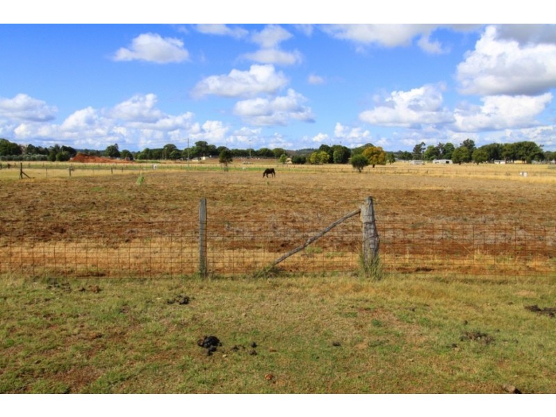 13-15 First Avenue, Kingaroy QLD 4610