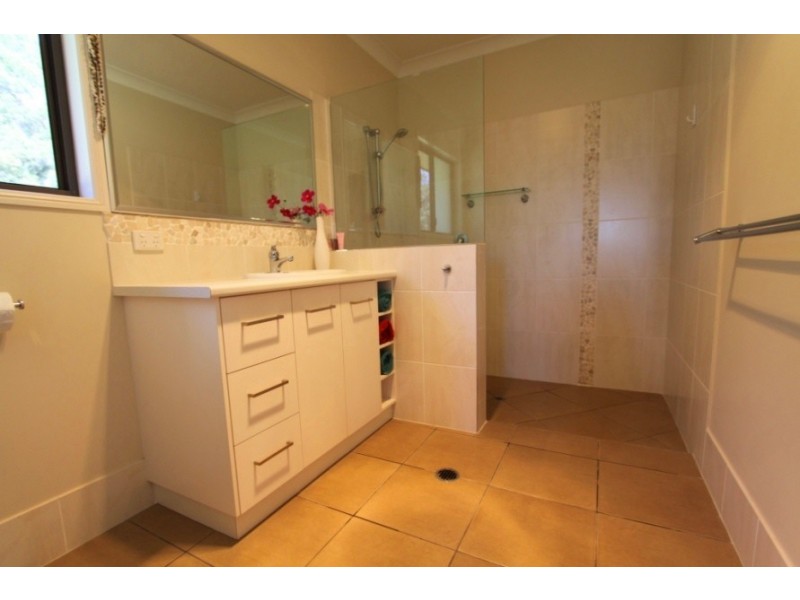 21-23 Lorikeet Cres, Kingaroy QLD 4610