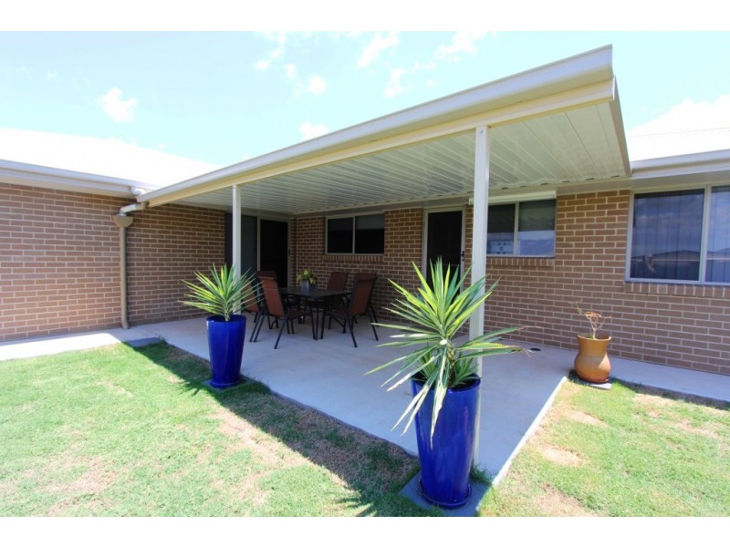 11 Nobby Way, Kingaroy QLD 4610