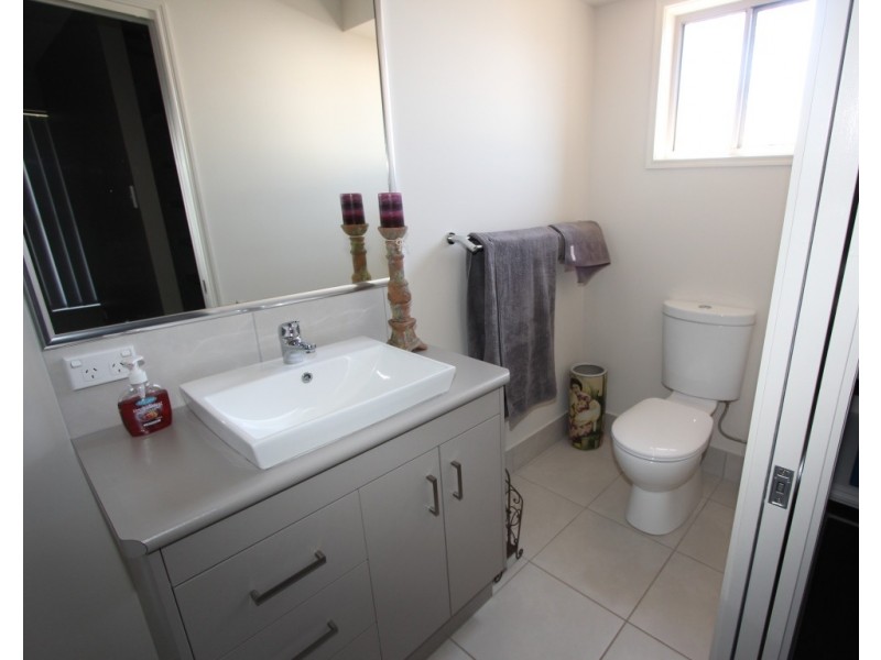 11 Nobby Way, Kingaroy QLD 4610