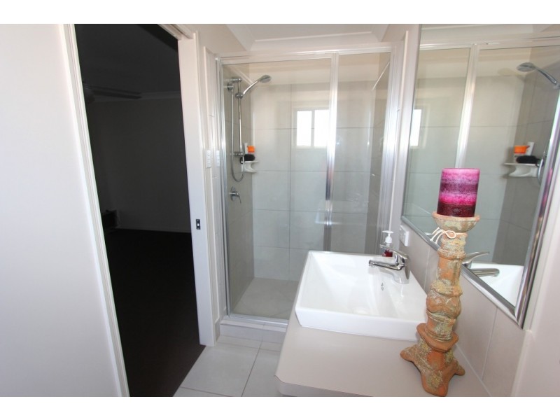 11 Nobby Way, Kingaroy QLD 4610