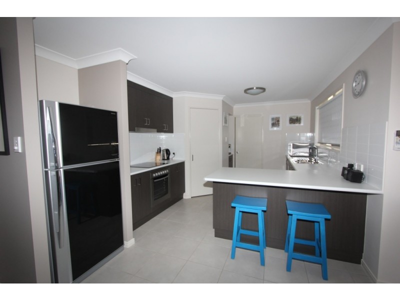 11 Nobby Way, Kingaroy QLD 4610