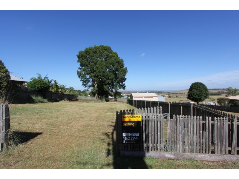 76 Moore St, Kingaroy QLD 4610