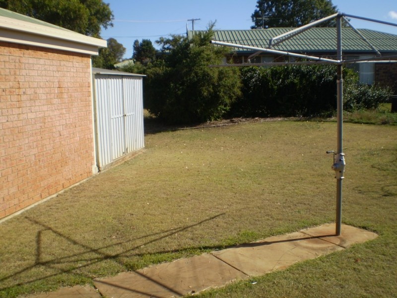 17 Windsor Cle, Kingaroy QLD 4610