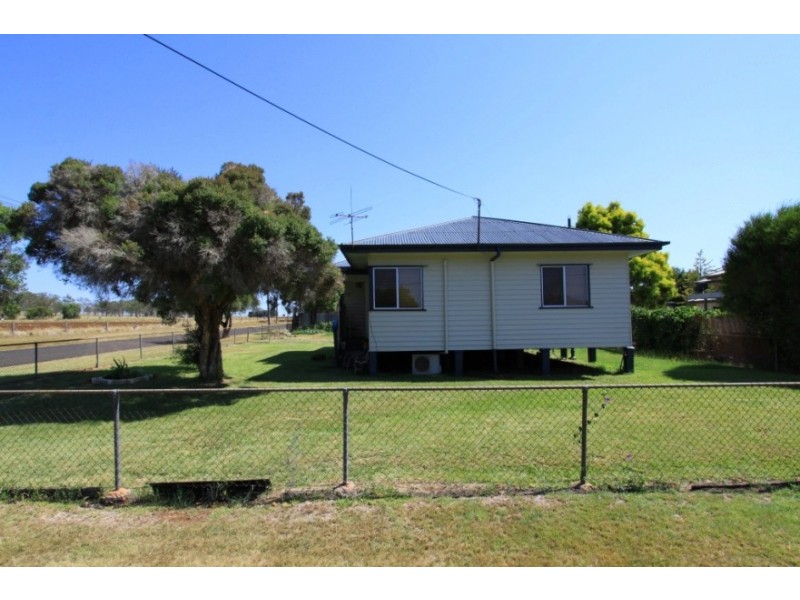 18 Kefford St, Kingaroy QLD 4610