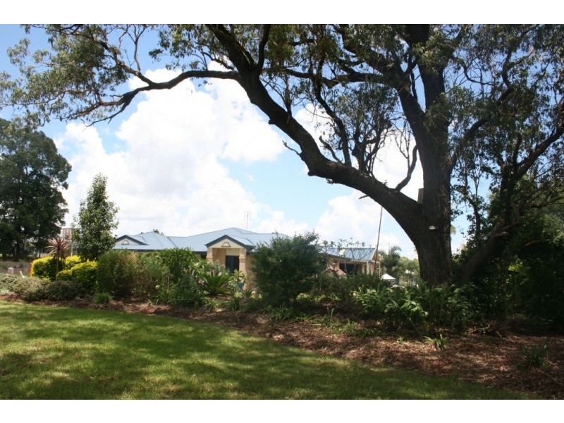 11 Tidar Crt, Kingaroy QLD 4610