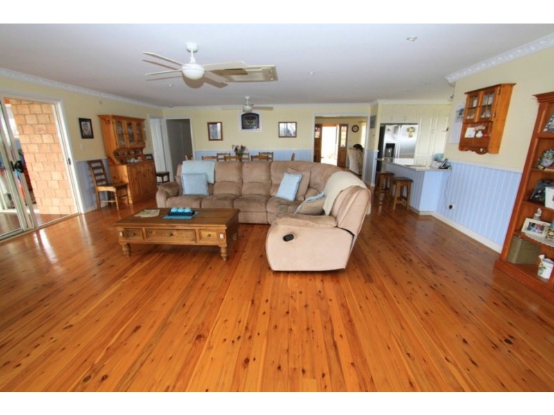 19 Adermann Drive, Kingaroy QLD 4610